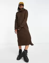 asosにおける￥36でのONLY roll neck midi jumper dress in chocolate brownのオファー